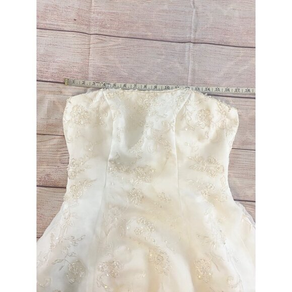 PC Mary's Mech Lined Embroidered Strapless Ivory Wedding Dress - Medium - Picture 11 of 13